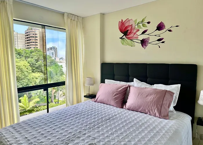 Bonito Depa San Isidro Cama Queen Home Office Wifi Y Cochera
